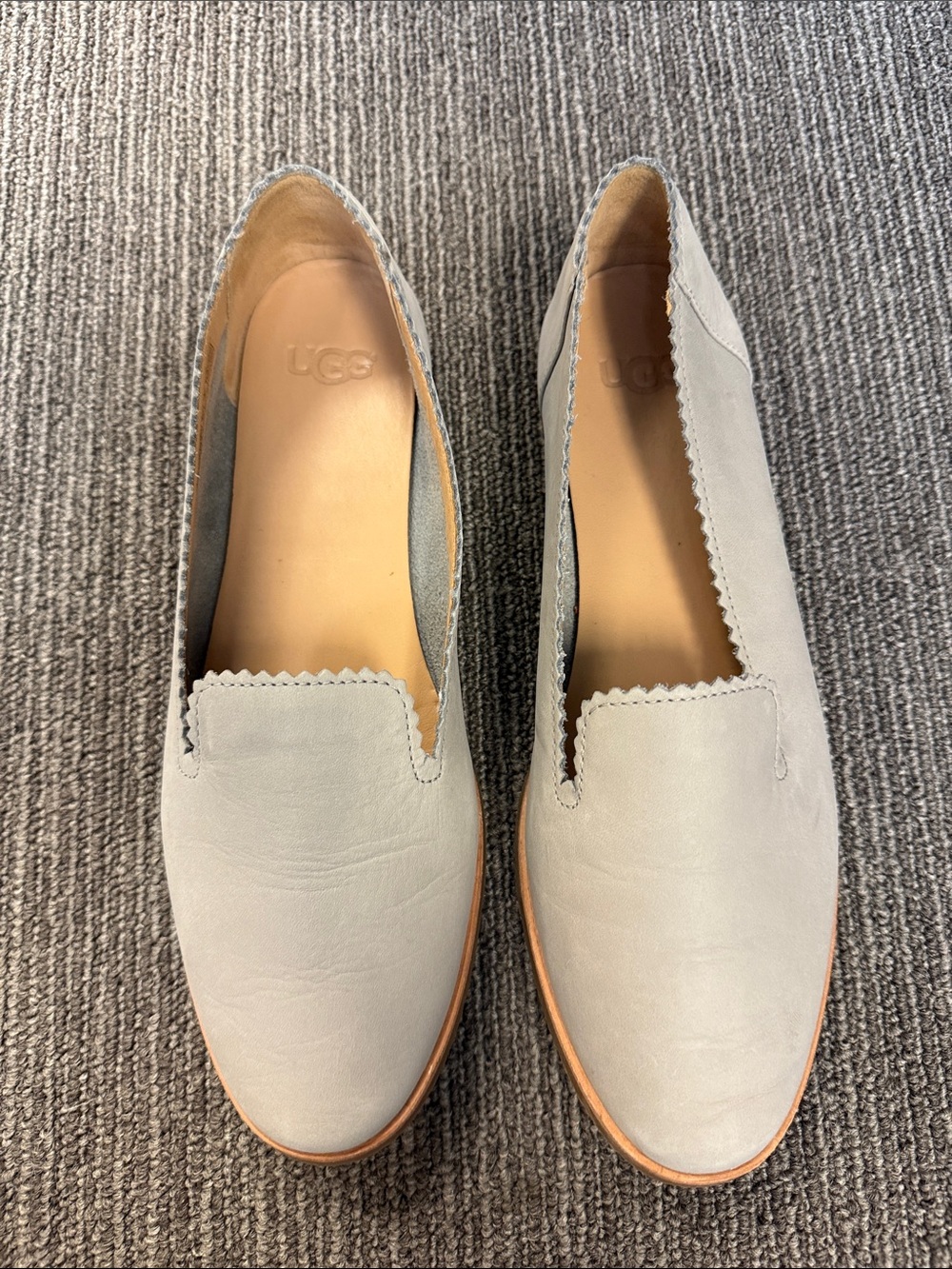 UGG Women's Light Gray Scalloped Leather Slip-On Flats